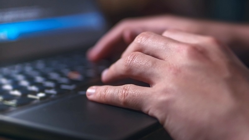 Эксперты предупредили о новой волне мошенничества на фоне обязательной вакцинации