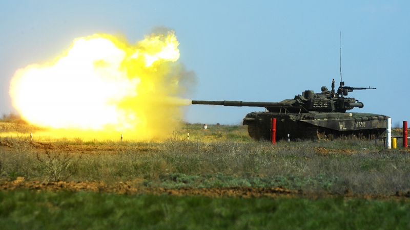 Почти 90% россиян заявили о вере в способность армии защитить страну