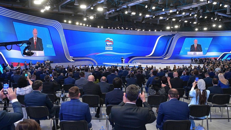 Путин призвал сделать программу «Единой России» по-настоящему народной