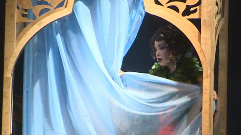 Во МХАТе решили не принимать Бузову на работу